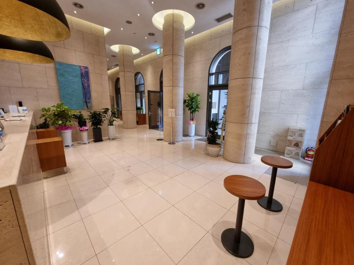 Pinegrove Hotel Gimhae Bagian luar foto